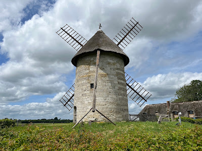 Moulin de pierre à Hauville