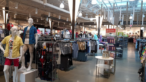 Department Store «Century 21 Department Store», reviews and photos, 651 Kapkowski Rd, Elizabeth, NJ 07201, USA