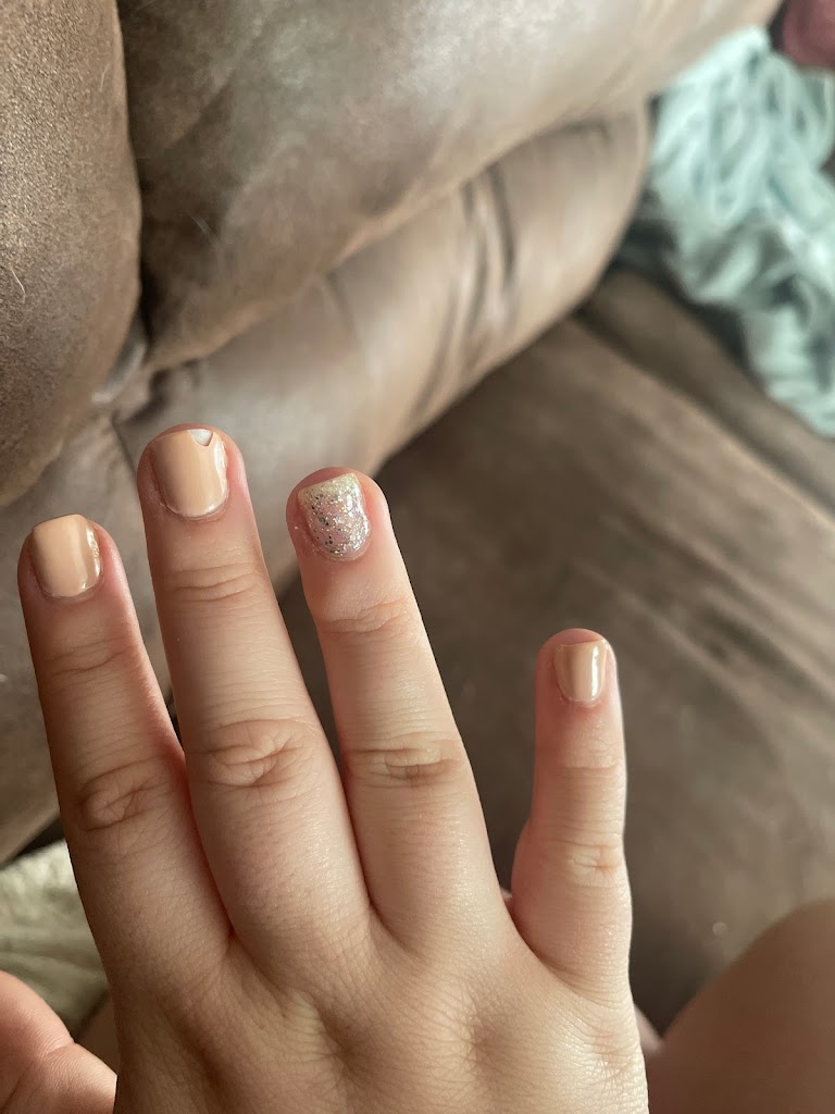 Nail Store 35501
