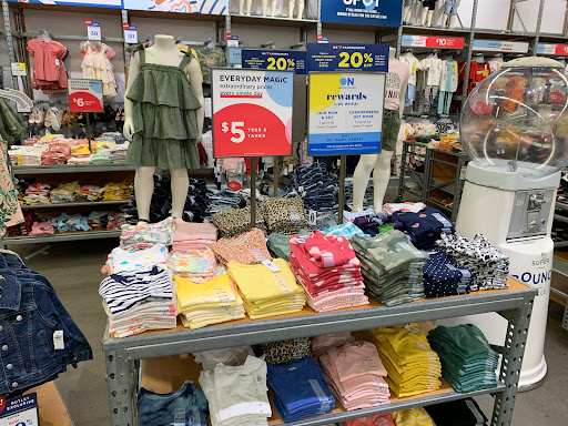 Clothing Store «Old Navy», reviews and photos, 15661 S Apopka Vineland Rd, Orlando, FL 32821, USA