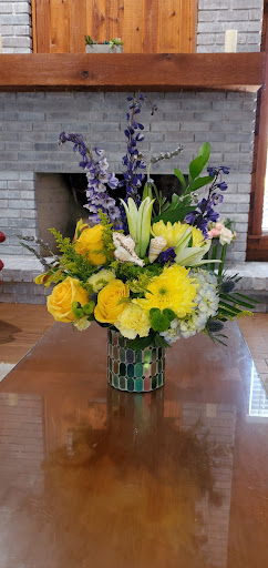 Florist «Bloomingdale Florist», reviews and photos, 827 E Bloomingdale Ave, Brandon, FL 33511, USA