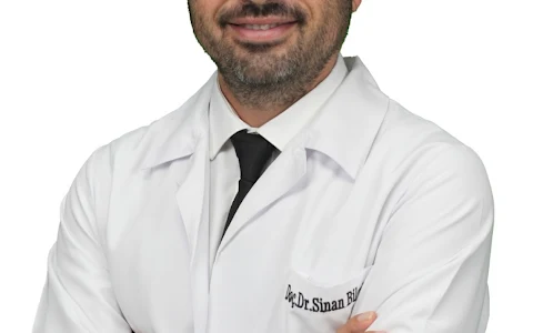 Doç. Op. Dr. Sinan Bilgin / Göz Hastalıkları ve Cerrahisi Uzmanı / Katarakt / Excimer Lazer / Retina image