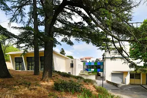 Centre de Rééducation du Gard Rhodanien image