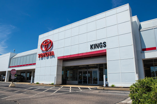 Toyota Dealer «Kings Toyota - New Cars, Indoor Showroom», reviews and photos, 4700 Fields Ertel Rd, Cincinnati, OH 45249, USA