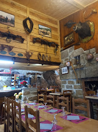 Atmosphère du Restaurant La Ferme de Livarat Girard Cedric à Pradelles - n°14