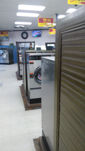 Laundromat «Laundry World», reviews and photos, 7125 Baltimore Ave, College Park, MD 20740, USA
