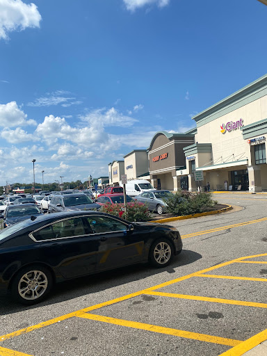 Furniture Store «Overstock Furniture», reviews and photos, 6200 Little River Turnpike, Alexandria, VA 22312, USA