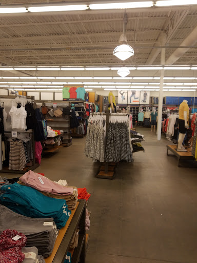 Clothing Store «Old Navy», reviews and photos, 110 Albany Turnpike, Canton, CT 06019, USA