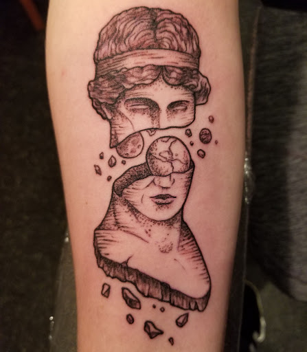 Hallowed Ground Bodyart Studio, 610 Congress St, Portland, ME 04101, USA, 