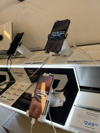 Cell Phone Store «AT&T Authorized Retailer», reviews and photos, 7803 Sudley Rd #103, Manassas, VA 20109, USA