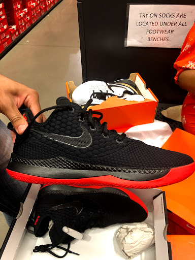 Clothing Store «Nike Factory Store», reviews and photos, 1520 Tanger Mall Dr #1520, Riverhead, NY 11901, USA