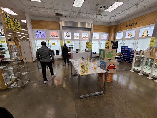 Department Store «Century 21 Department Store», reviews and photos, 61-35 Junction Blvd, Rego Park, NY 11374, USA