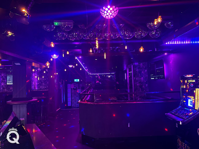 Queenshilling - Bristol Bar and Nightclub - Night club