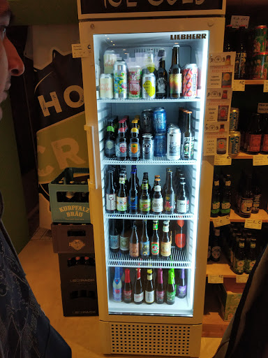 HOLY CRAFT Beer Store