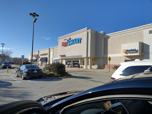 Shopping Mall «Cherry Hill Mall», reviews and photos, 2000 NJ-38, Cherry Hill, NJ 08002, USA