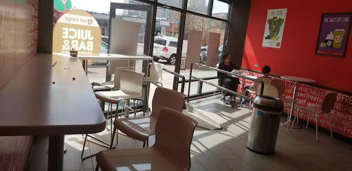 Frozen Yogurt Shop «Red Mango», reviews and photos, 61-47 188th St, Fresh Meadows, NY 11365, USA