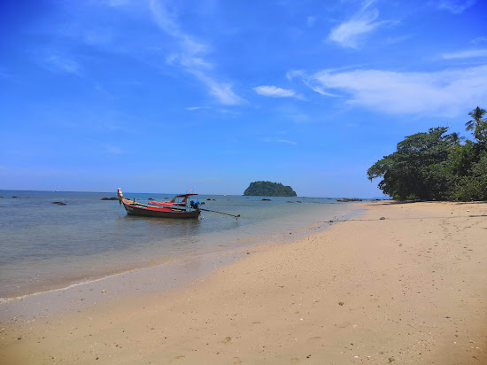 LangKhao Beach