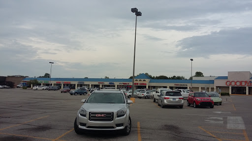 Shopping Mall «Gardenside Shopping Center», reviews and photos, 2606 Zion Rd, Henderson, KY 42420, USA