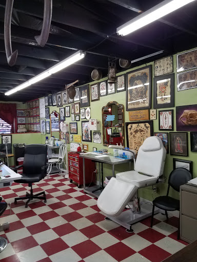 Tattoo Shop «Lost Dutchman Tattoo», reviews and photos, 4121 N 19th Ave, Phoenix, AZ 85015, USA