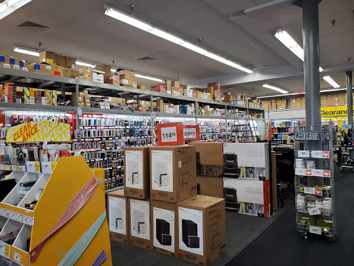 Office Supply Store «Staples», reviews and photos, 9480 Main Street, Fairfax, VA 22031, USA