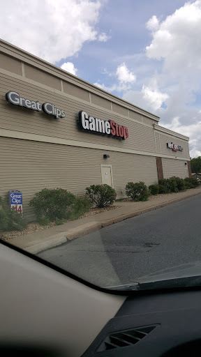 Video Game Store «GameStop», reviews and photos, 26 Orchard Hill Park Dr, Leominster, MA 01453, USA