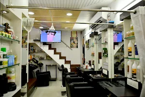 Waves Spa & Salon (for ladies only) image