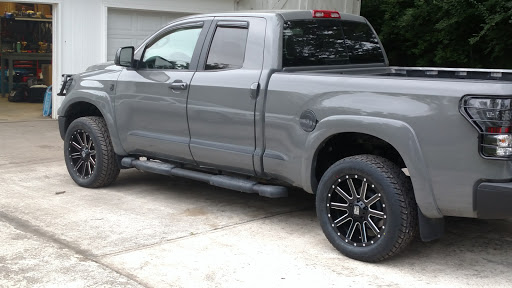 Auto Body Shop «Maaco Collision Repair & Auto Painting», reviews and photos, 8916 Troost Ave, Kansas City, MO 64131, USA