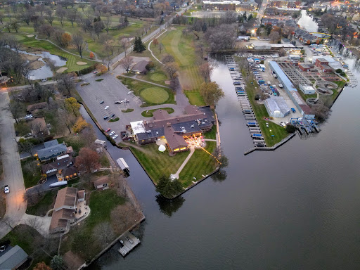 Country Club «McHenry Country Club», reviews and photos, 820 N John St, McHenry, IL 60050, USA