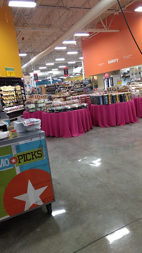 Grocery Store «H-E-B Grocery», reviews and photos, 7811 McPherson Rd, Laredo, TX 78045, USA