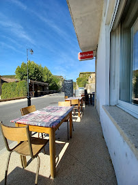 Atmosphère du Restaurant La table a carreaux à Saint-Sauveur-de-Cruzières - n°1