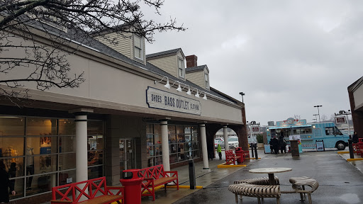 Shopping Mall «Aurora Farms Premium Outlets», reviews and photos, 549 S Chillicothe Rd, Aurora, OH 44202, USA