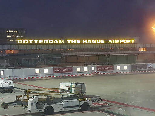 [P] Rotterdam-The Hague Airport [P2] Short Parking