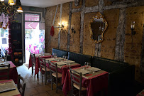 Atmosphère du Restaurant La Taverne des conférences à Bergerac - n°7