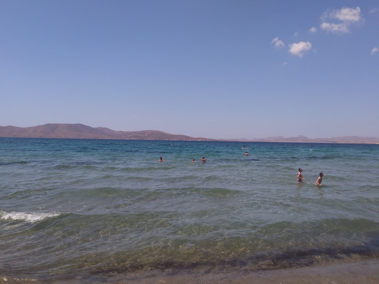 Foto de Playa Chavouli con bahía mediana