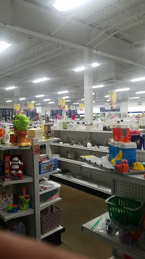 Thrift Store «Goodwill Retail Store of Springfield – Chestnut Crossing», reviews and photos, 425 S Western Ave, Springfield, MO 65802, USA