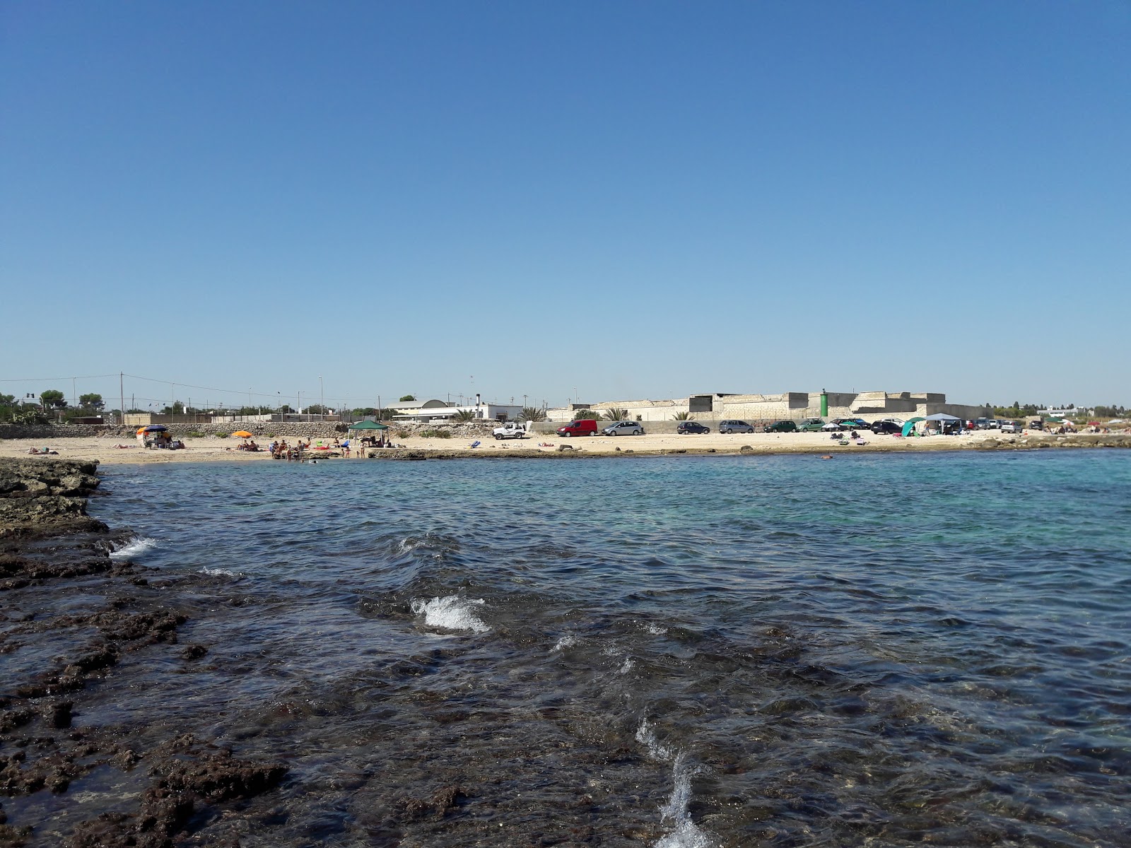 Photo of Whistle beach with blue pure water surface