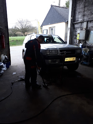 Garage Cantais Wihtol à Bourgon