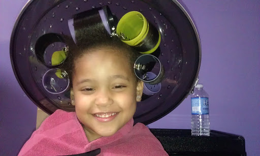 Beauty Salon «J J Hair & Nail Salon Inc», reviews and photos, 4071 NW 34th St, Lauderdale Lakes, FL 33319, USA