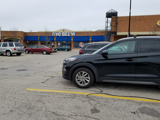 Shopping Mall «Riverpoint Center», reviews and photos, 1730 W Fullerton Ave, Chicago, IL 60614, USA