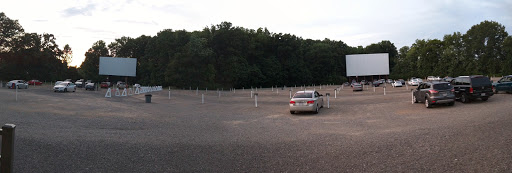 Drive-in Movie Theater «Elm Road Triple Drive-In Theatre», reviews and photos, 1895 Elm Rd NE, Warren, OH 44483, USA