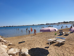 Foto von Lido di Fano Beach mit lange bucht