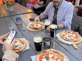 Deanos wood fired pizza