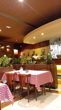 Atmosphère du Restaurant de spécialités alsaciennes Brasserie-Hotel-Restaurant le Scharrach à Scharrachbergheim-Irmstett - n°18