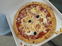 Pepperoni du Pizzas à emporter Distributeur à pizza Les 4 Saisons Distribution 7j/7 à Richardménil - n°1