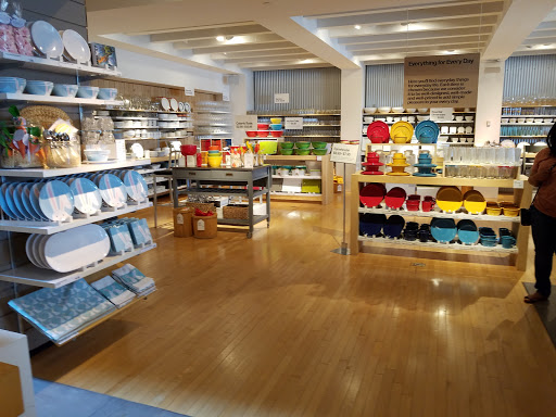Furniture Store «Crate and Barrel», reviews and photos, 11800 W Broad St, Richmond, VA 23233, USA