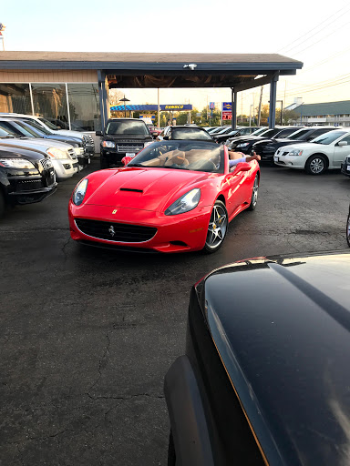 Car Dealer «Luxury Auto Sales, LLC», reviews and photos, 4880 Sinclair Rd, Columbus, OH 43229, USA