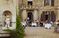 Extérieur du Château de Roussan Hotel Restaurant à Saint-Rémy-de-Provence - n°14