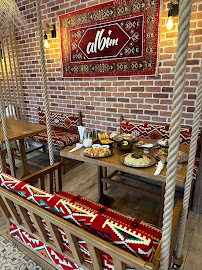 Atmosphère du Restaurant halal Albim Mantı Evi à Vaulx-en-Velin - n°3
