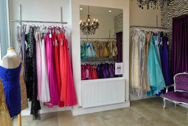 Reviews of Dress 2 Party in London - Clothing store