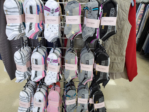 Thrift Store «Goodwill Retail & Donation Center», reviews and photos